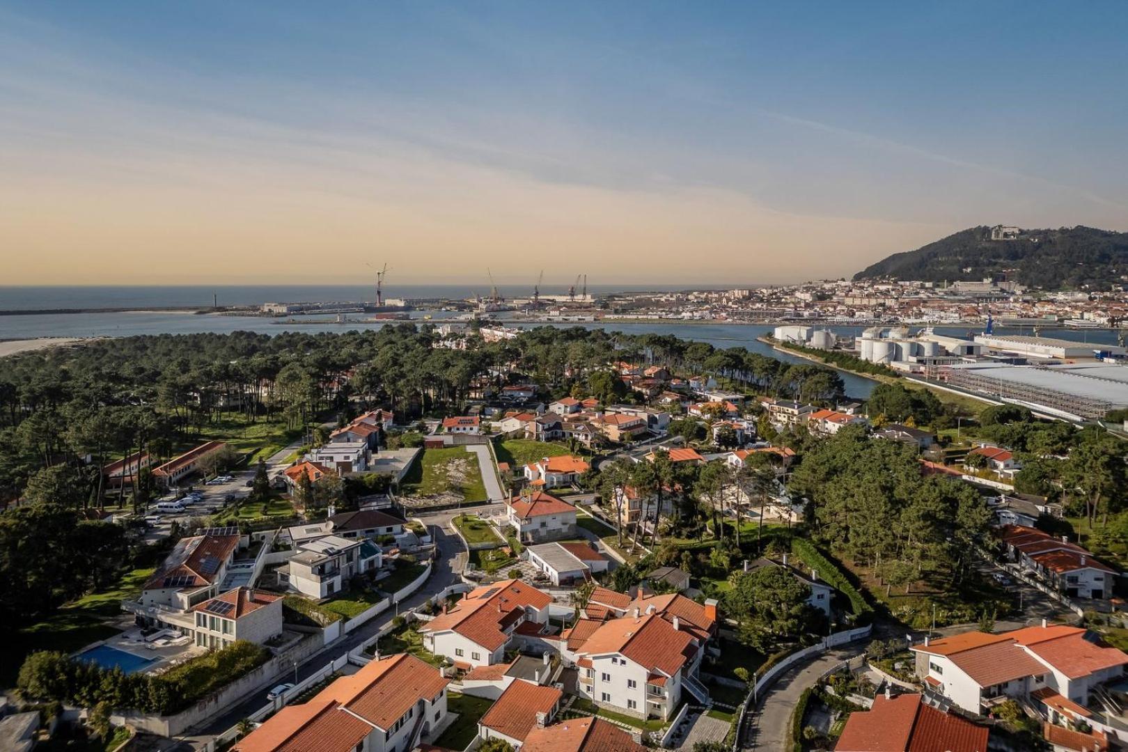 Portugal Active Cabedelo Beach Lodge - Heated Pool Viana do Castelo Exterior photo